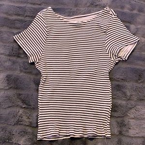 selling this crop top